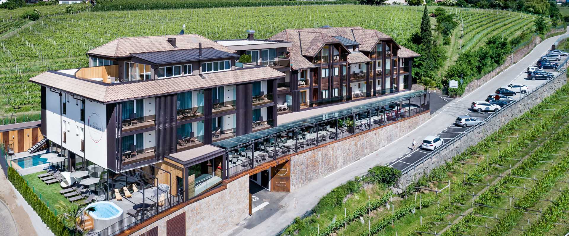 Vista frontale dell'Hotel Christof