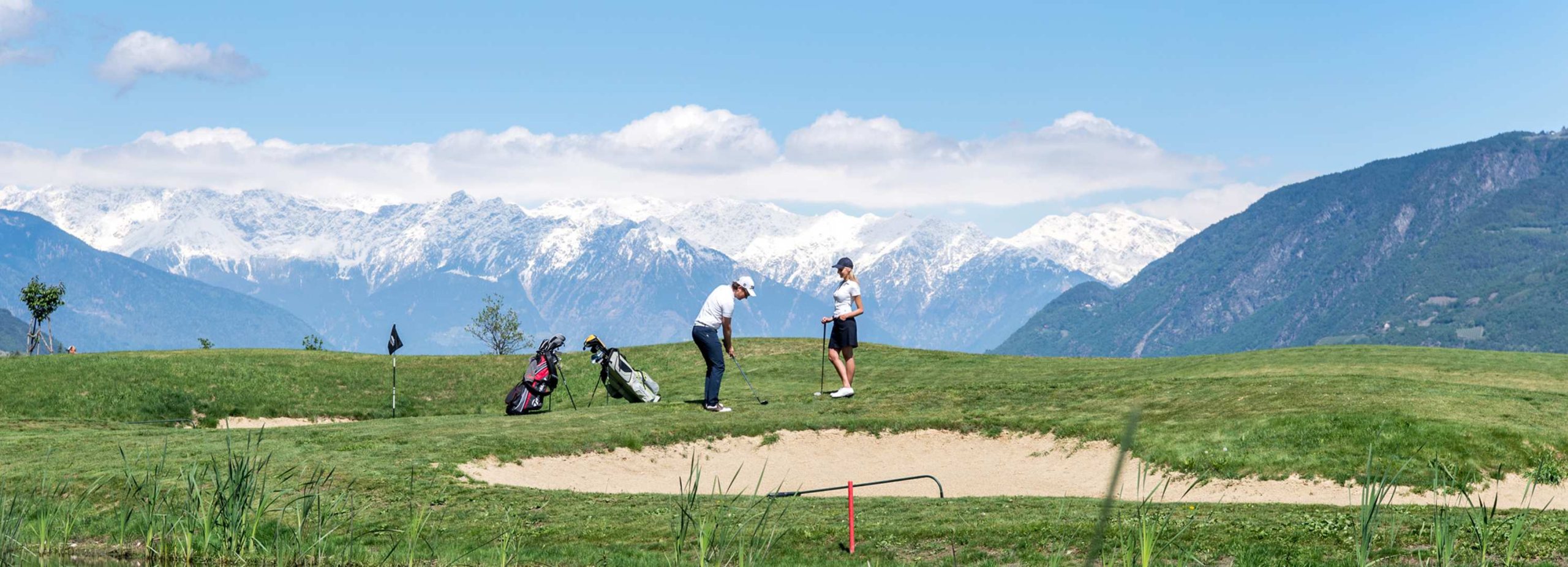 Golfen in Eppan mit wunderbarer Bergkulisse