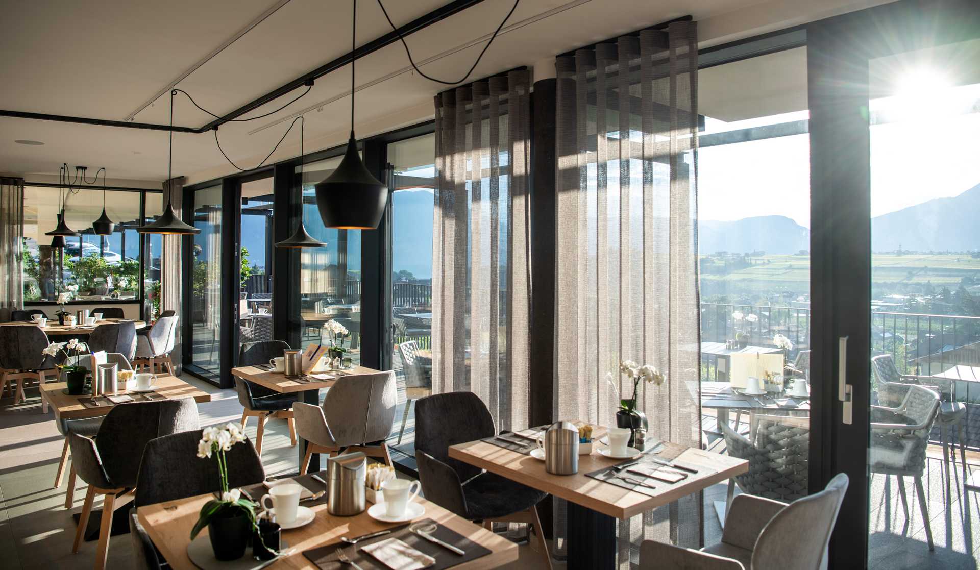 The breakfast room: Where the sun greets you