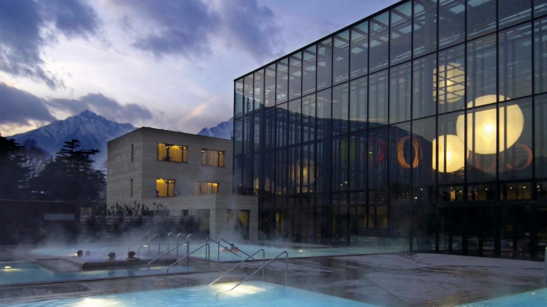 Therme Schwimmbad in Meran